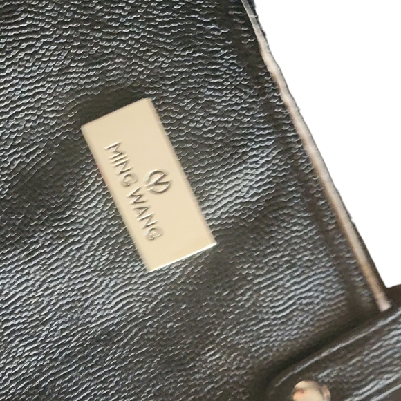 Ming Wang Pebbled Vegan Leather Travel Bag - Picture 3 of 6